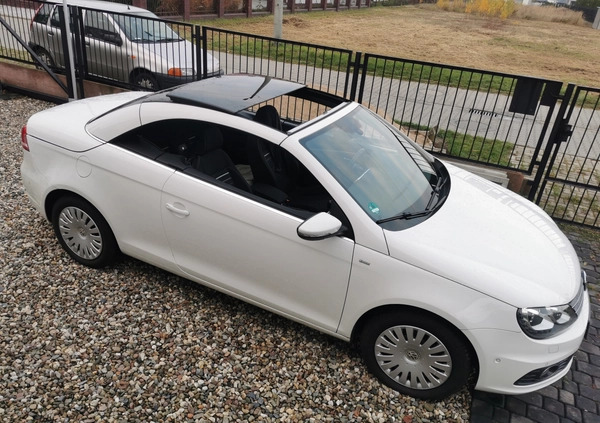 Volkswagen Eos cena 44900 przebieg: 142000, rok produkcji 2014 z Trzciel małe 56